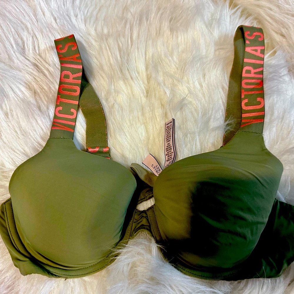 EUC Victoria's Secret Green Bra with‎ Red Accents Size 34B